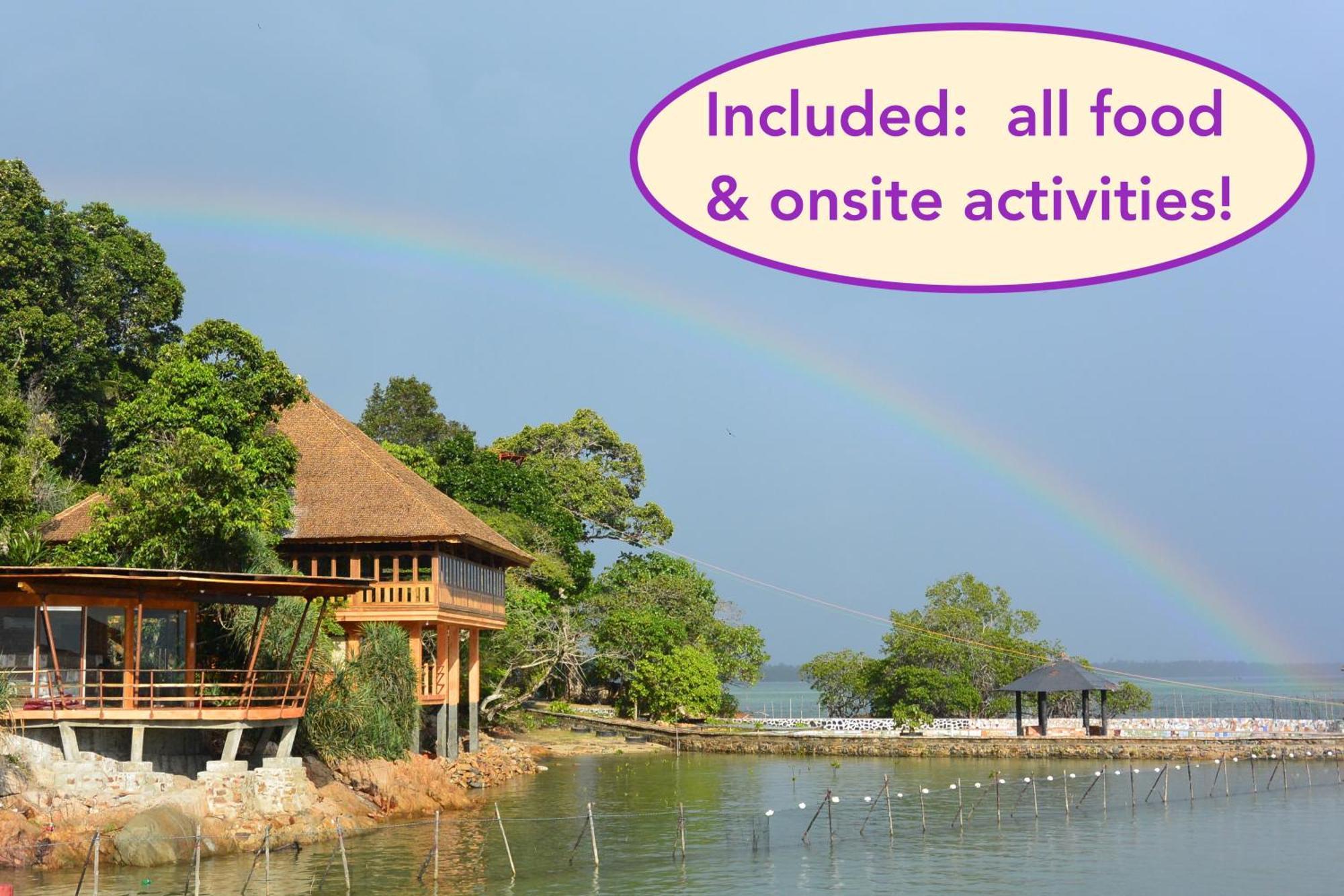 Loola Adventure Resort Teluk Bakau Exterior photo