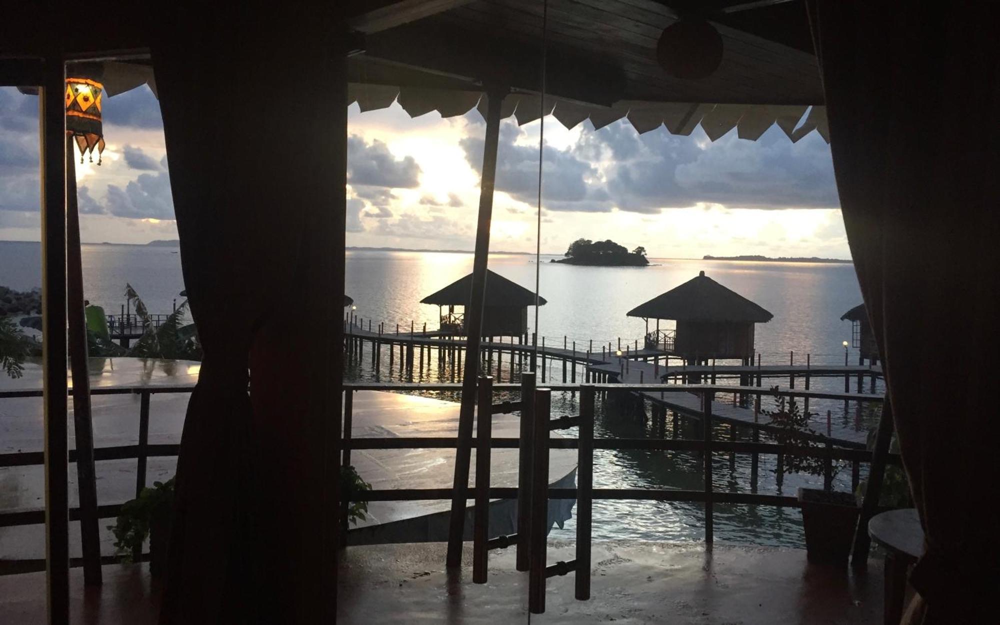 Loola Adventure Resort Teluk Bakau Exterior photo