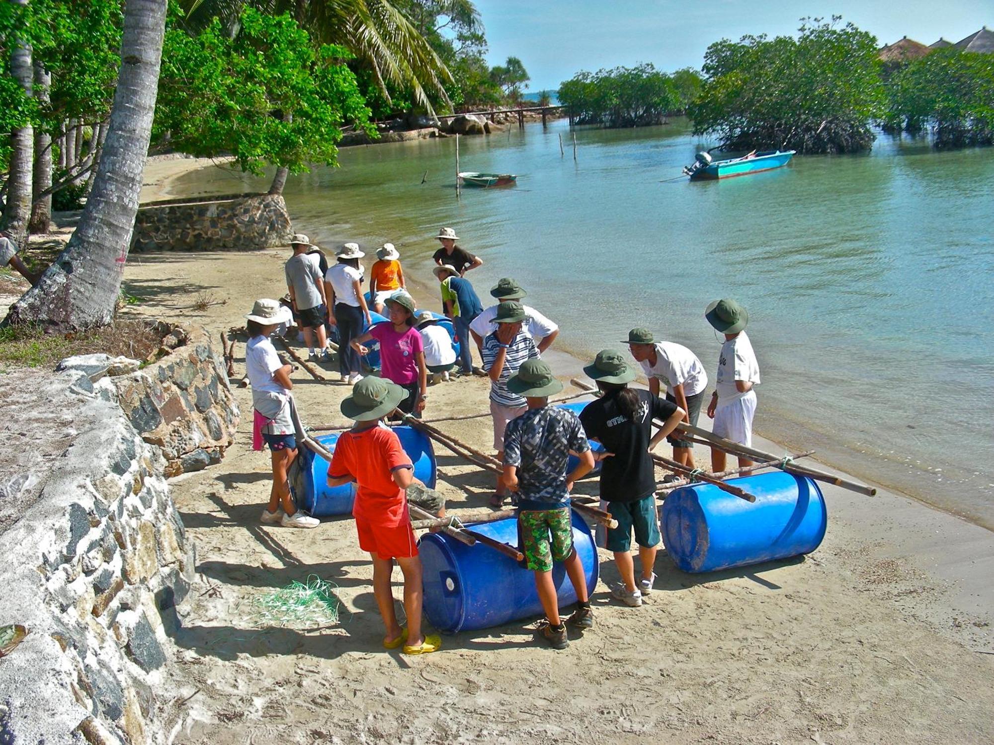 Loola Adventure Resort Teluk Bakau Exterior photo