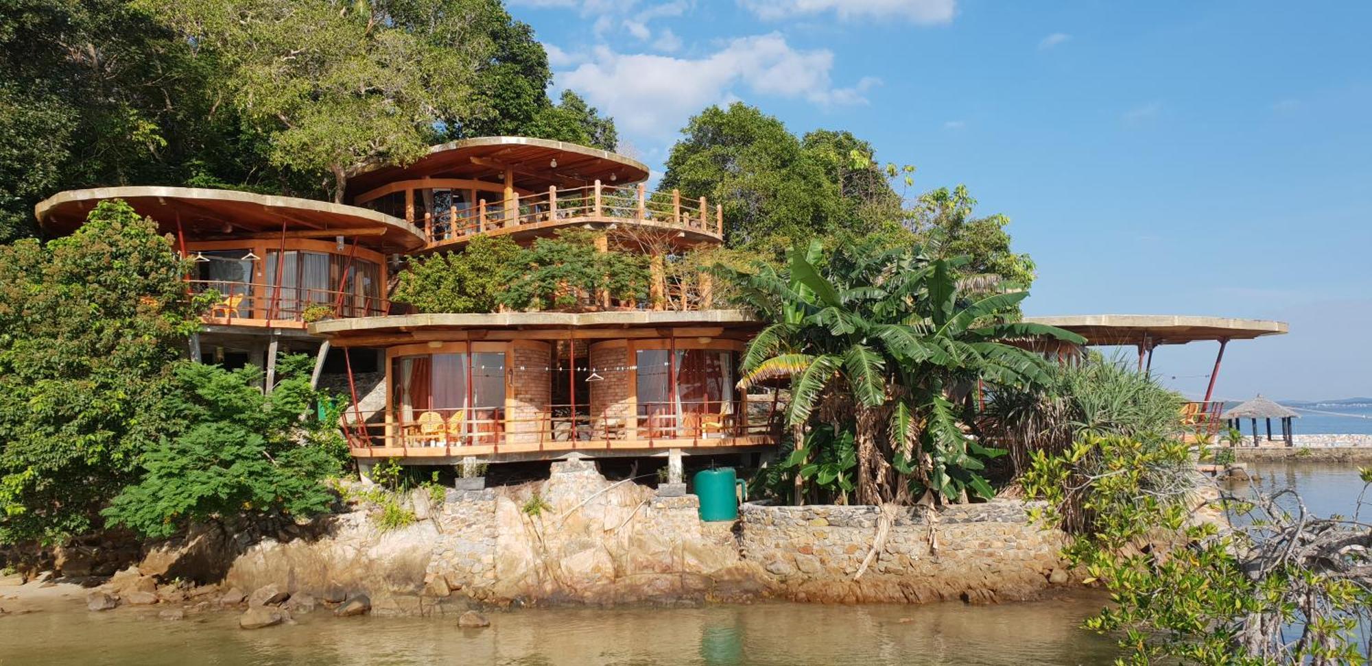 Loola Adventure Resort Teluk Bakau Exterior photo