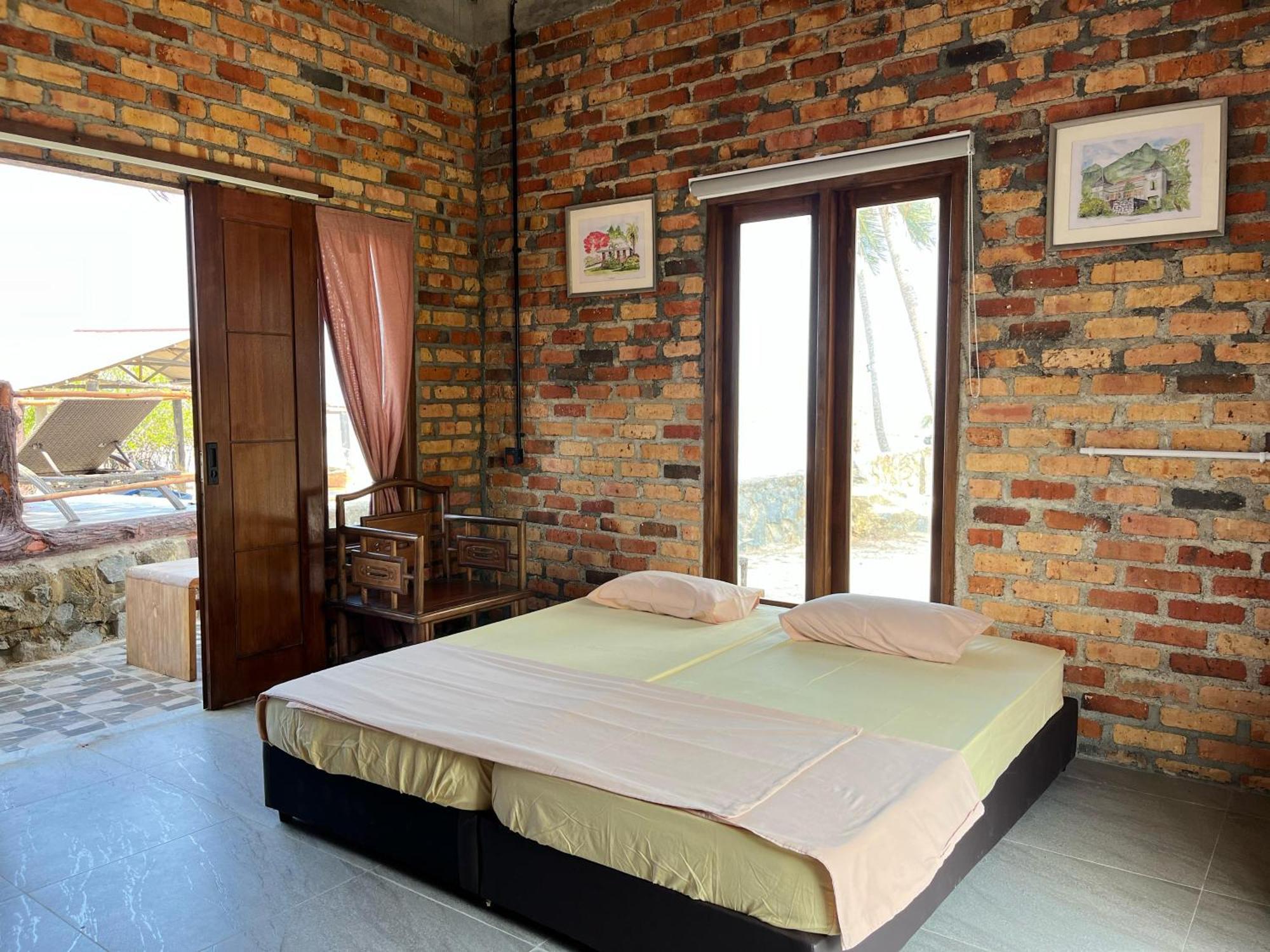 Loola Adventure Resort Teluk Bakau Exterior photo